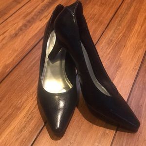 Life Stride Size 8.5 Navy Pumps